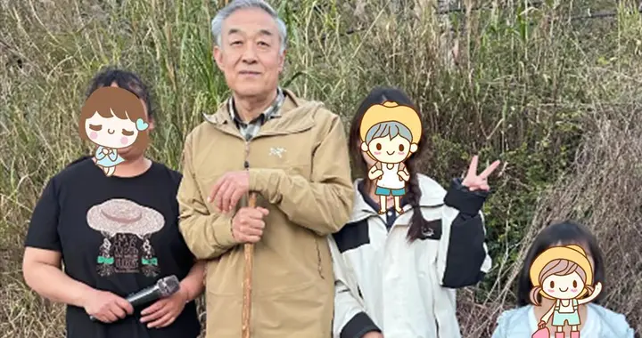 云南偶遇李建义，和老伴在腾冲买房定居，67岁头发花白拄木棍遛弯