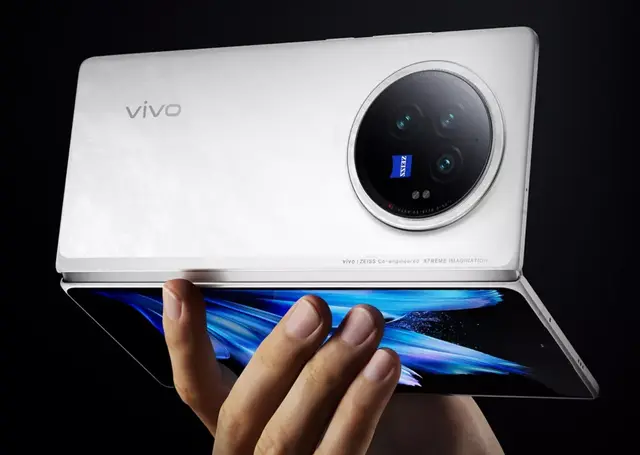 蓝厂新折叠曝光，搭载8Gen3