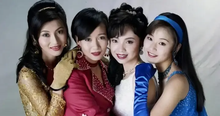 经典港剧《我和春天有个约会》4姐妹30年首合体,54岁女星惊喜现身