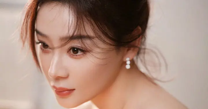 袁姗姗抹胸连衣裙，美人鱼公主降临