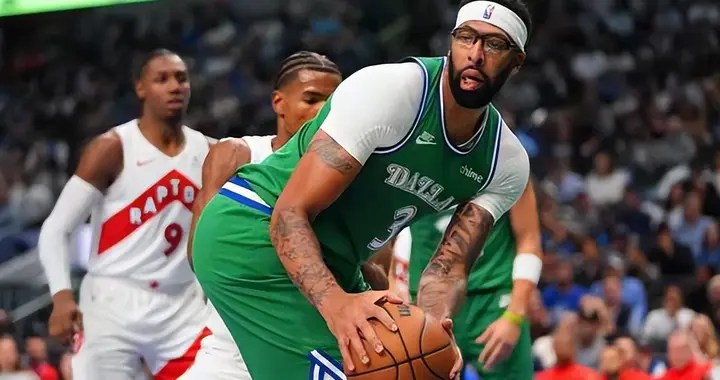 首胜！双状元47分独行侠3人20+灭猛龙 浓眉25+10弗拉格22分