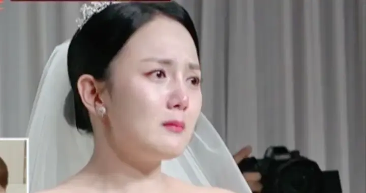 韩国女星婚后迟迟不领证登记，不敢喊丈夫“老公”，背后原因曝光