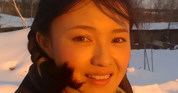 赵宝刚捧着，孙红雷宠着，演了15次女主都不红，48岁嫩的能掐出水