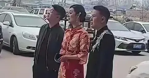 大衣哥前儿媳陈亚男再嫁！新夫会来事，年纪偏大，身高不及朱小伟