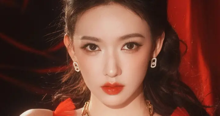 程潇微博之夜第二套造型出图，潇潇满分女来的\uD83D\uDCAF ???