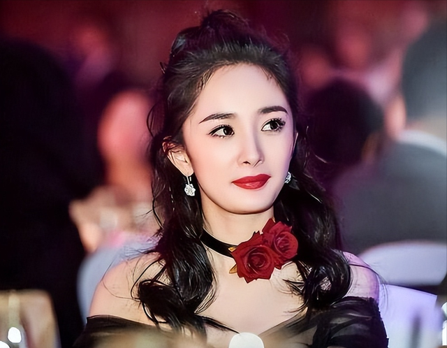 杨幂与赵丽颖，14年为顶流“明争暗斗”，终于要分出输赢了