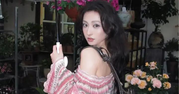 胡连馨，糟糕，被美迷晕惹。