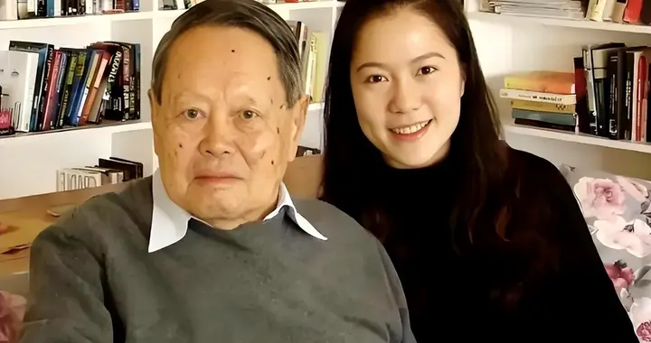 丧夫5月后，49岁翁帆官宣喜讯，恶心一幕出现 杨振宁“有苦难言”