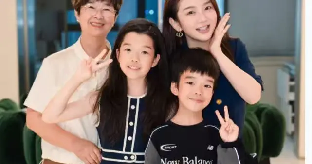 王栎鑫前妻宣布离开上海！带俩娃和妈妈搬到杭州，原因曝光房租高