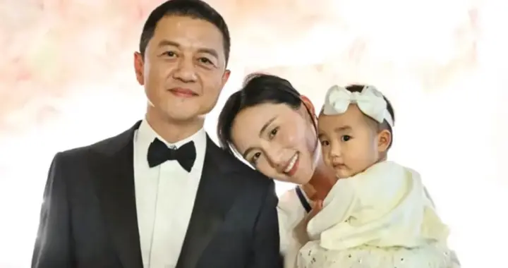 李亚鹏官宣离婚！他什么时候再婚的？我记忆里还停留在他跟王菲