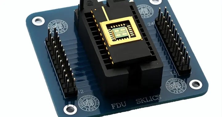 碾壓傳統閃存！我國研發全球首個二維-硅基混合架構閃存芯片