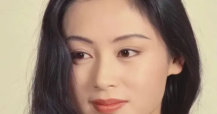 长得太美被导演占为己有，4年后生下大明星儿子，17岁就成男一号