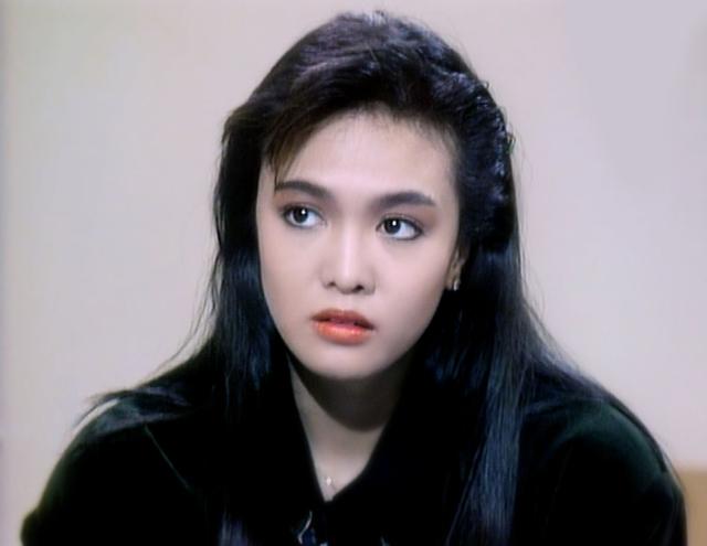 扇刘嘉玲巴掌，讽刺黄渤颁奖礼穿睡衣，67岁不婚不育的她怎样了