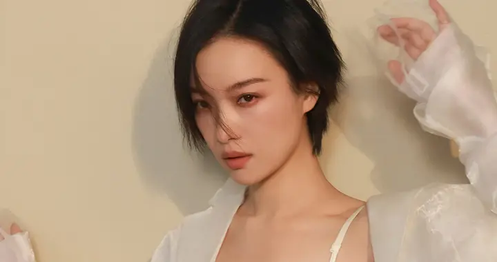 倪妮最新内衣造型