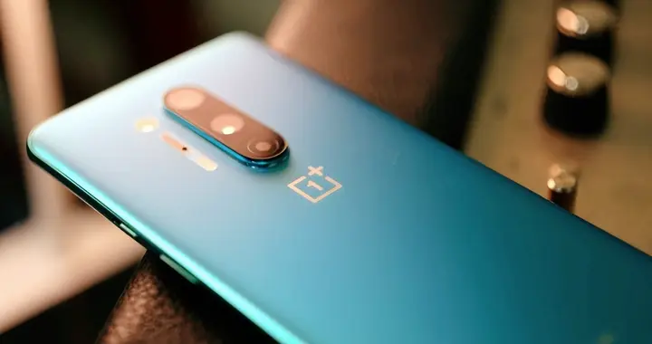 “成本刺客”滅霸級續航！講個實話，確實救不了重度手機黨