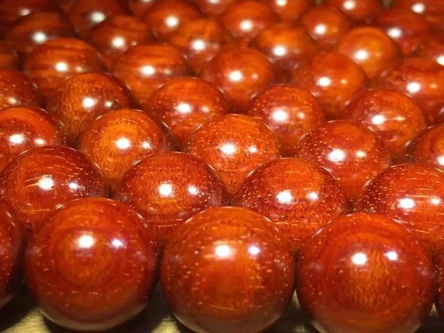 小叶紫檀|我的小叶紫檀金星被盘掉了？