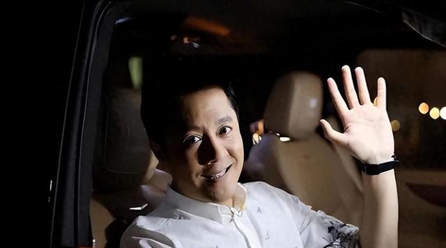 蔡国庆之子夺得世界冠军！父子同台却无人识，网友：基因实在强！