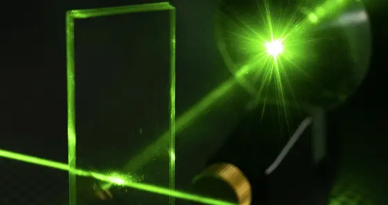 凈利增3倍！硅光需求強勢攀升