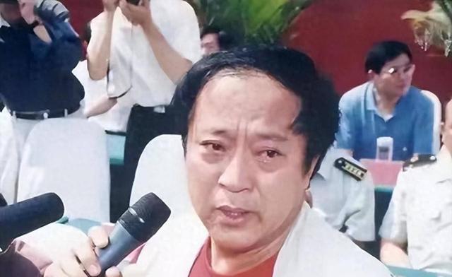 揭秘牛群与冯巩不合作原因，牛群表示：每到春晚前必出事！