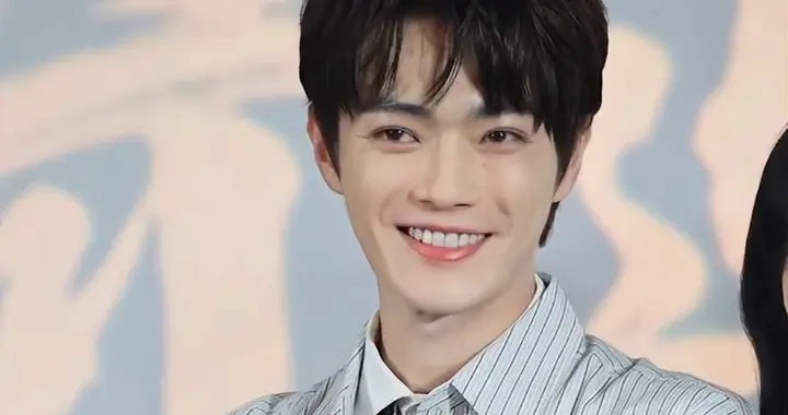 顶流许凯被前女友锤出轨，于正力保到底为哪般？更多黑料正在发酵