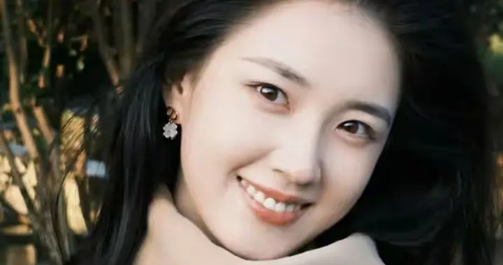 郭宇欣，真的超美的！顶着这张脸怎么都好看！