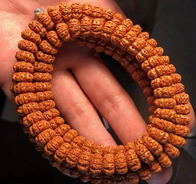 文玩深度探索：金刚菩提的纹理美学与文化意涵