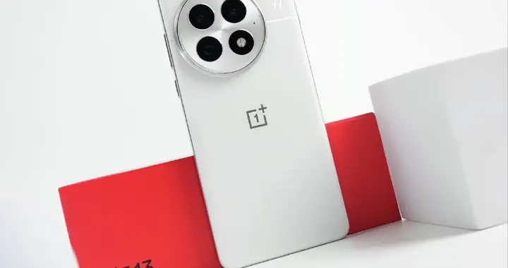 一加旗舰加速退场，骁龙8至尊+2K微曲屏+100W，现已跌至3349元