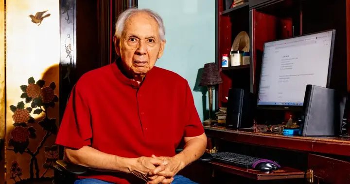 83岁用DeepSeek抢单96岁凭AI挣养老钱！这群80+老人比你还会玩AI