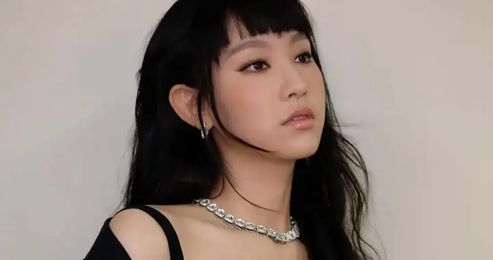 20岁前TVB小花惊爆眼睛受伤贴纱布，惨变‘独眼龙’惹粉丝担忧