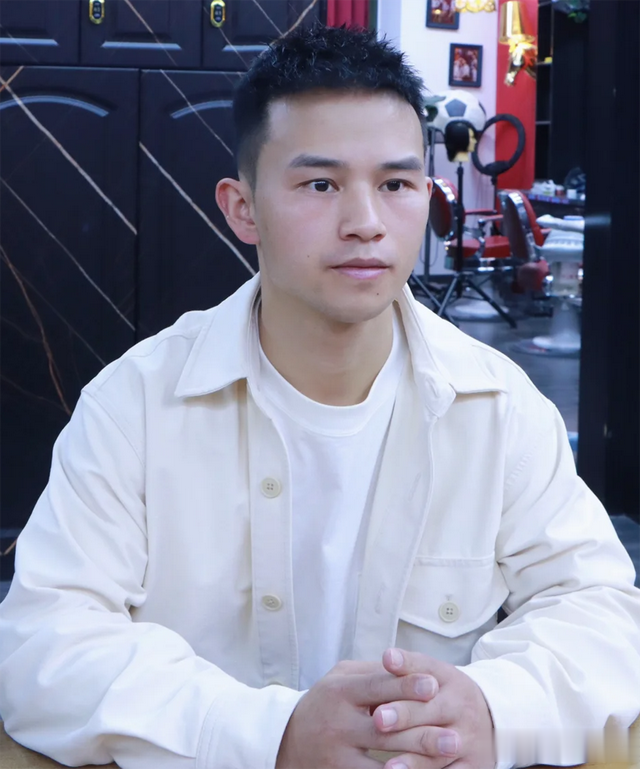 男生“两边铲光”发型是真的帅！今年就剪这3款，干净利落显帅气