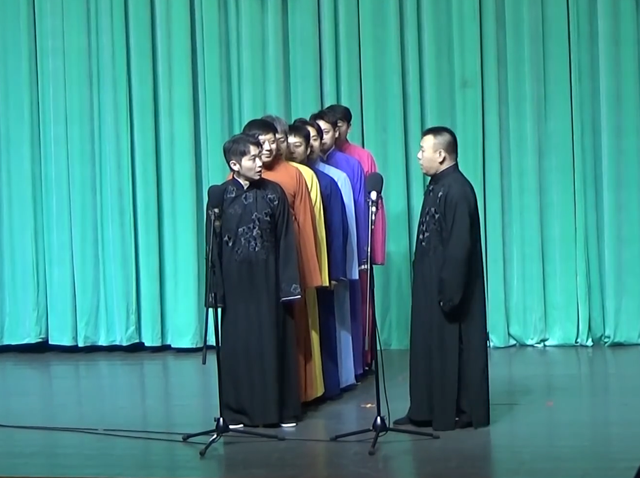 相声|相声《导演的心事》剧场版曝光，和春晚不一样，网友纷纷点赞