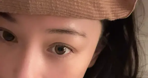 38岁张馨予瘦10斤体质变差！2个月发烧3次又输液，首次演话剧太拼