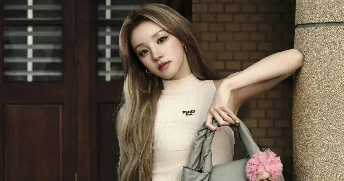 宋雨琦的腿美得就像精致的玉 ???，要什么样的裤子才能驾驭。