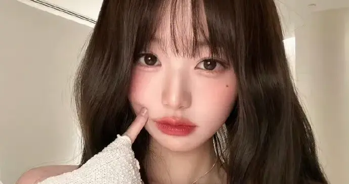 张元英，可爱中带点小性感。