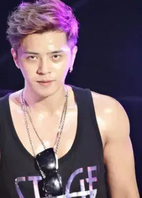 疯了！罗志祥泰国“变性”后放飞自我，娇羞扭动，观众都看呆了！