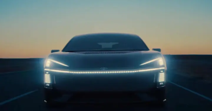 丰田卡罗拉概念车东京车展首发，电动化转型预示设计革命