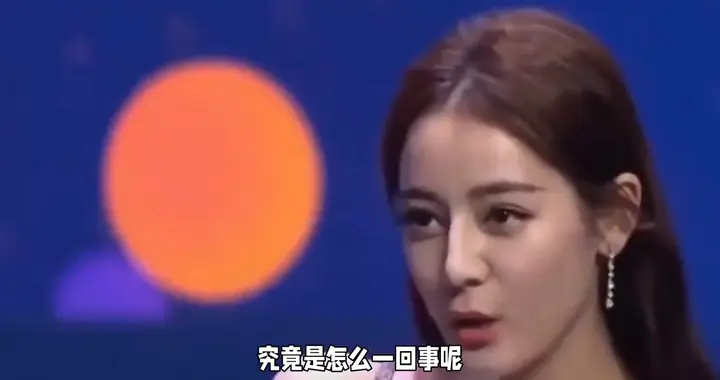 迪丽热巴霸气走秀，裙摆一甩，气场全开！