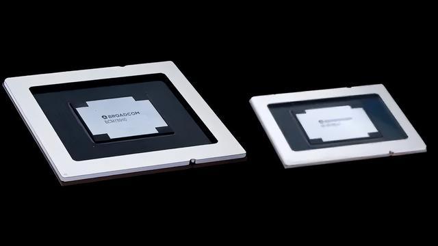 全球首款 102.4T 以太网交换机芯片！