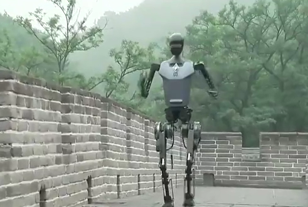 人形机器人市场再掀热潮，五大科技巨头齐入场加速技术验证步伐！