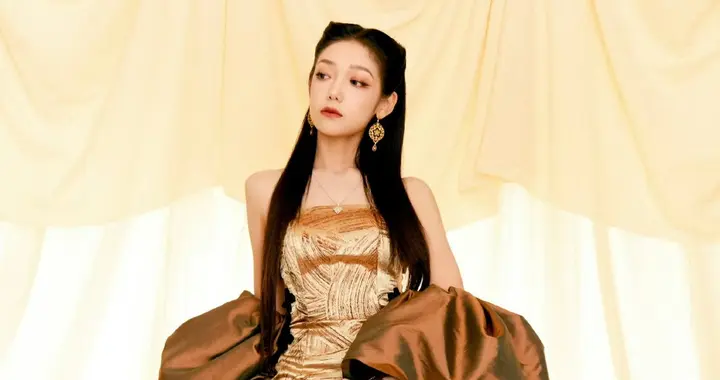 希林娜依高，金色灿灿，华韵东方，绝色曼妙