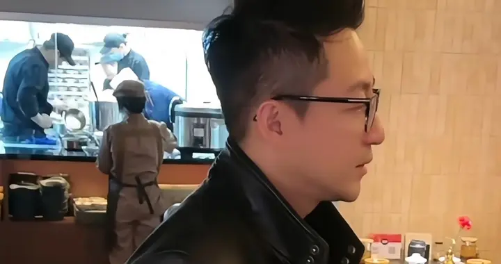 汪小菲天没亮发微博，揭开直播账号被封真相：李亮也是台湾女婿