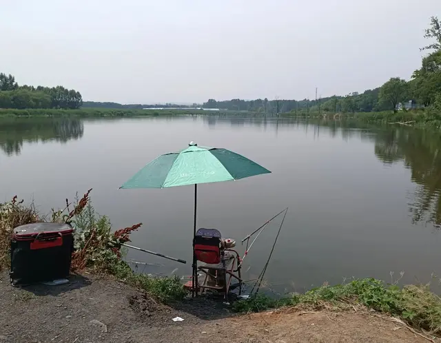 再钓六家钓点，方法用尽，以失败告终，钓不到鱼，人反而觉得累