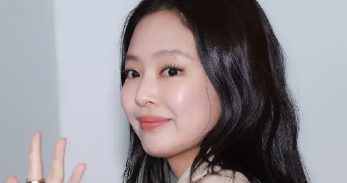 JENNIE机场新图赏析