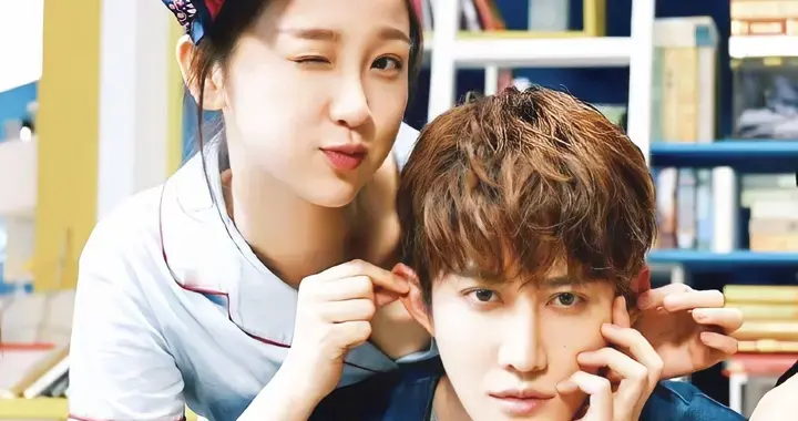 他可是当年泰版《浪漫满屋》的男主啊！怎么会不帅呢？