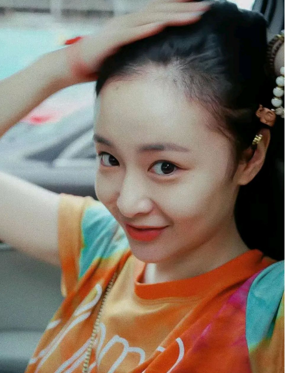 被打回原形了？从爆红到“查无此人”，高叶做错了什么？