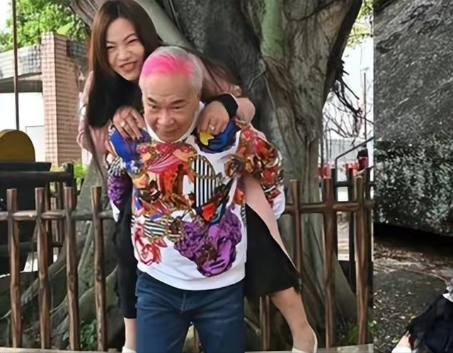 李龙基|差36岁爷孙恋！72岁知名歌手与小女友宣布将结婚，财产全留给女方
