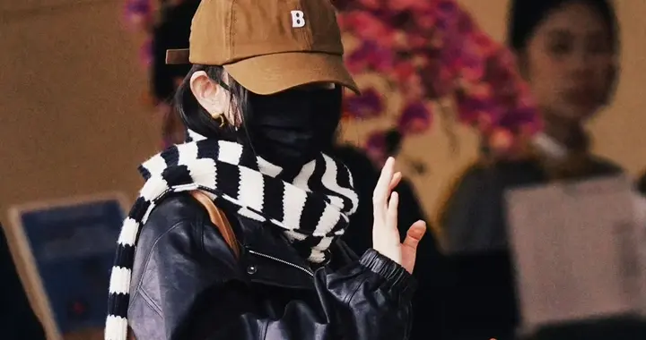 杨幂机场穿搭又封神！基础搭配穿出“幂式松弛感”，种草机无疑了