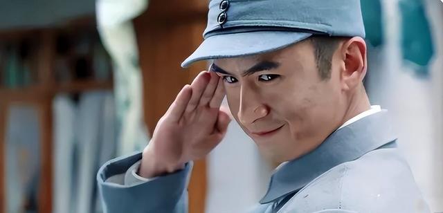 油头粉面就不要演军人了，让这7位男星告诉你，什么叫军人形象