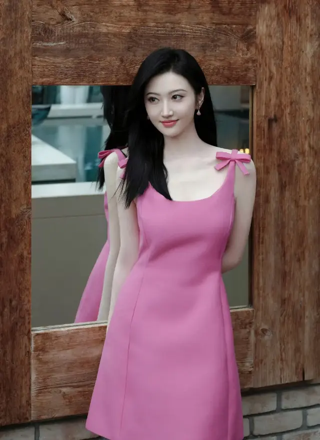 景甜：颜值与身材的完美范本，美得让人移不开眼