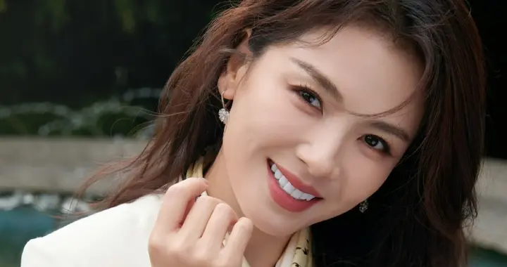 刘涛，温柔花裙，魅力出彩 ???